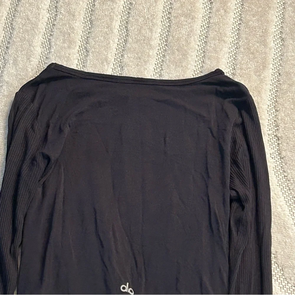 Alo Yoga Cover Long Sleeve Ribbed Twist Front Long Athletic Top - XS